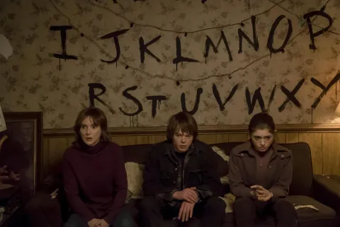 Кадр из сериала Очень странные дела